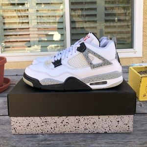 Air Jordan 4 Retro “White Cement” Size 10 US♦️☑️